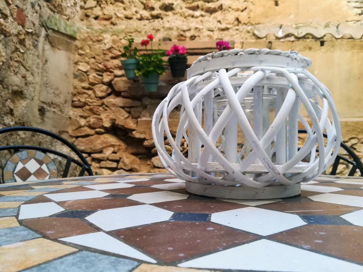 Hostal Casa Font Benissanet Exterior foto